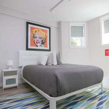 Stylish Studio In Brookline-5Min Train To Boston.. #2 المظهر الخارجي الصورة