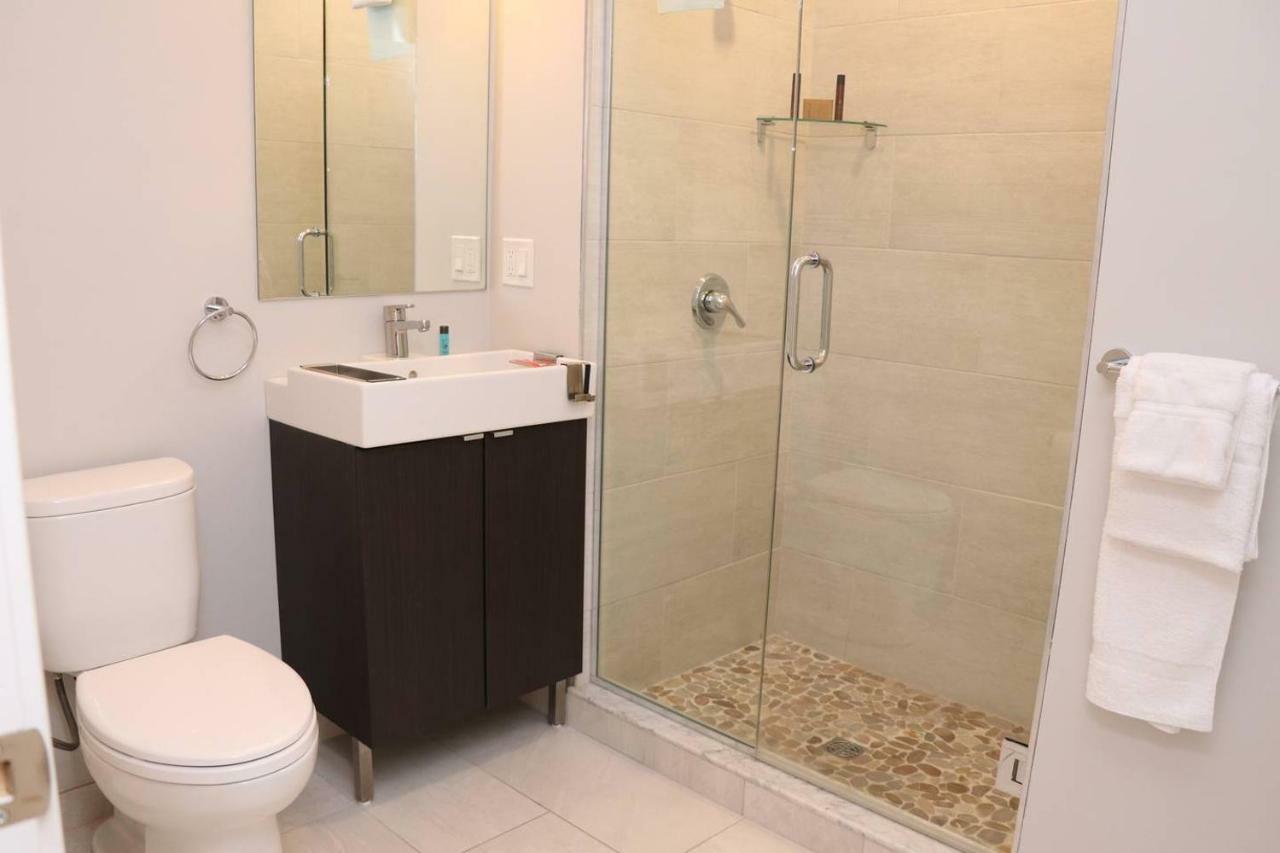Stylish Studio In Brookline-5Min Train To Boston.. #2 المظهر الخارجي الصورة